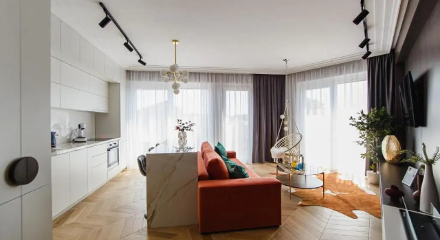 Exquisite Experience at EAS Residence