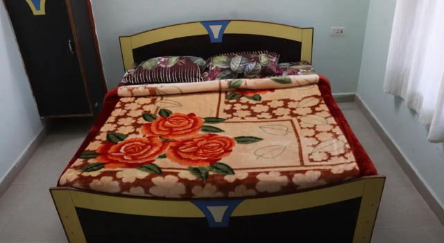 Hotel Surya Palace, Rezervovat Hotel Rišikéš Uttarakhand