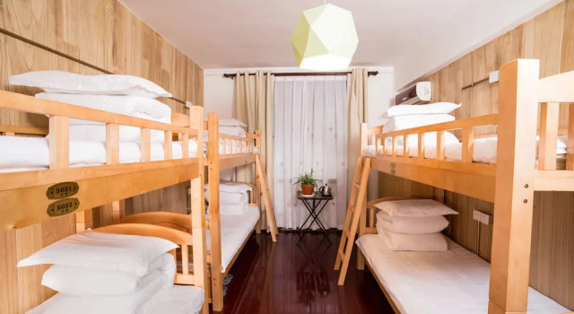 Xi'an Zhongshi Youth Hostel, Rezerwuj Hostel Yanta , w pobliżu Tiyuchang Station