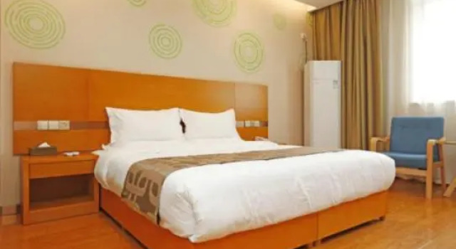 Трёхместный номер Standard GreenTree Inn Xian Ming City Wall Northwest Dafengqing Road Business Hotel