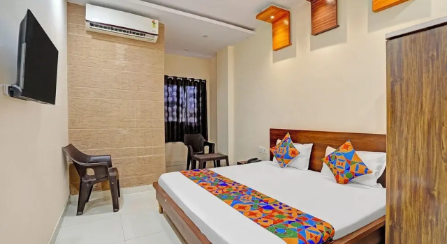 Номер Deluxe FabHotel Paras Palace - Sant haridas railway station