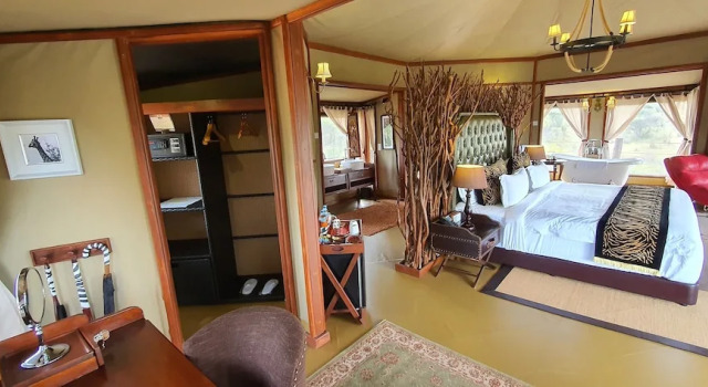 Tarangire Kuro Treetop Lodge, Prenota Campeggio Tarangire National Park Tanzania