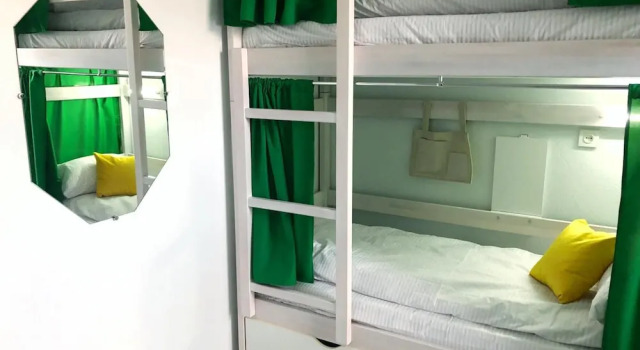 Ride hostel, Book Hostel / Vandrerhjem Hostels i Kharkov, Hostel / Vandrerhjem