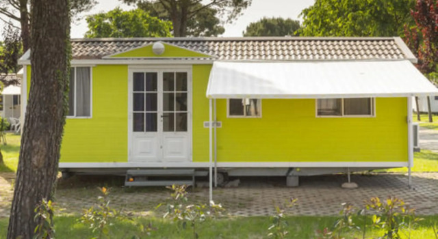 Del Garda Village and Camping, Забронировать Кемпинг Кастельнуово-дель-Гарда Garda Veneto, рядом с Парк развлечений «Гардаленд»