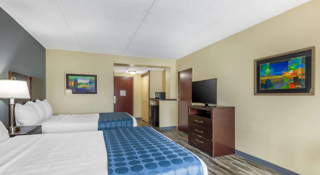 Четырёхместный номер Standard Best Western Plus Waynesboro