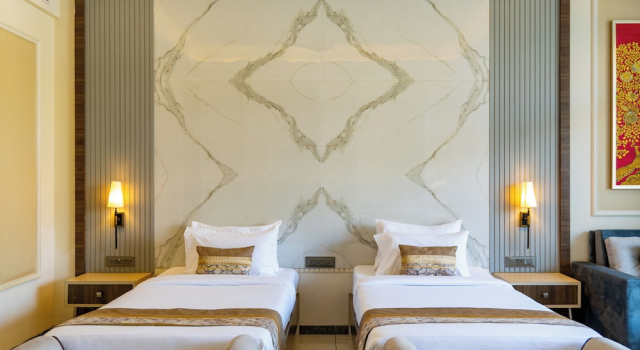 Mountain Creek by ELIVAAS Prive Pet-friendly 1 Luxe Room with Shared Pool and Gazebo, Забронировать Вилла Отели штата Раджастхана с парковкой, Парковка