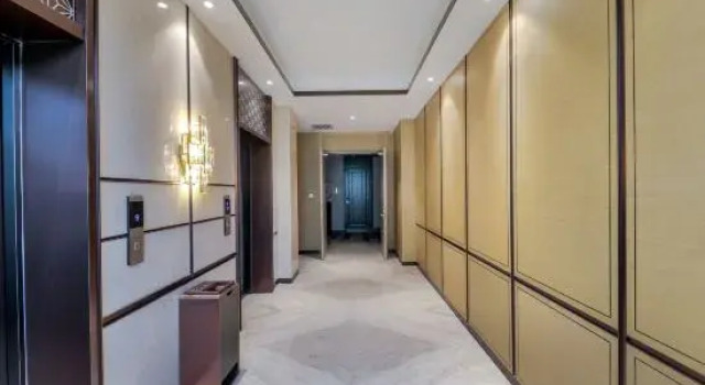 Zhangye Xinshengyue International Hotel (Zhangye West High-speed Railway Station), Rezerwuj Hotel Hotele biznesowe w Gansu, 4* 5*