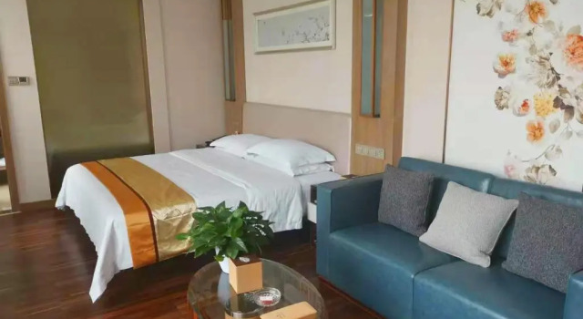 Номер Business Ramada by Wyndham Heze