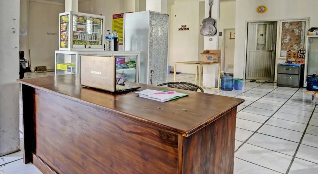 OYO Life 92653 Homestay Griya Nautika Syariah, Varaa Hotelli Edulliset hotellit kohteessa Gunung Anyar