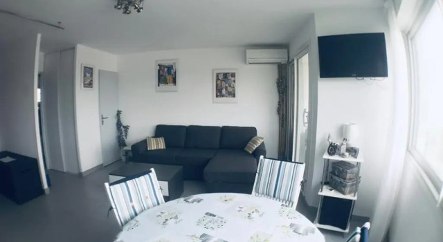 AS18656 - Grand studio vue mer, direct sur plage avec parking privé, Rezerwuj Apartament Hotele w Camargue z parkingiem, Parking