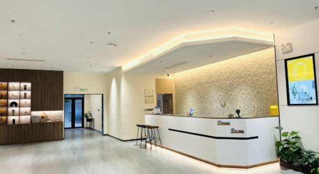 Shine Hotel, Boek Hotel Hotels in Guangdong met parkeren, Parkeren