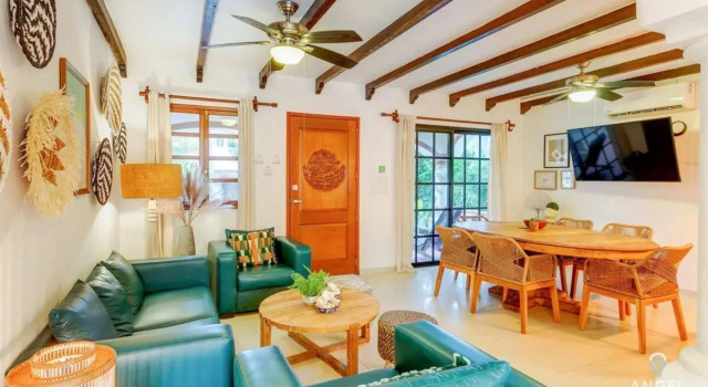 Hacienda-style Villa with Private Pool Steps to Beach, Prenota Villa Hotel a Quintana Roo con parcheggio, Parcheggio