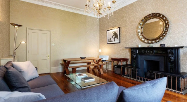 Sophisticated South Kensington, Забронировать Отель Кенсингтон и Челси Лондон, рядом с Здание «Мишлен Хауз»