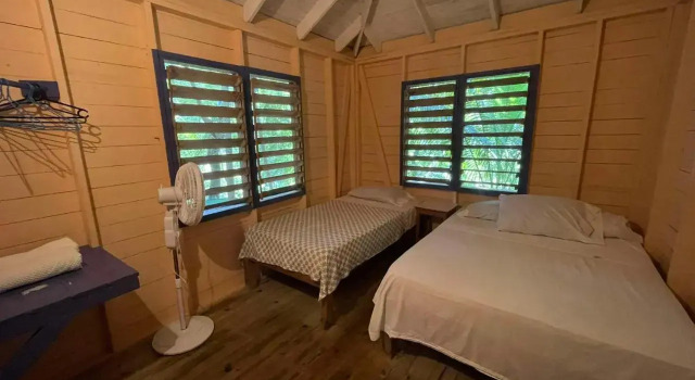 Hotel Chillies and Native Sons Diving, Prenota Hotel Hotel economici a Roatán