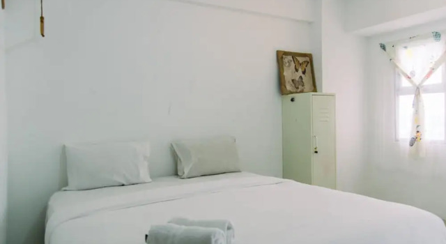 Студия Elegant And Comfortable Studio At Urbantown Serpong Apartment