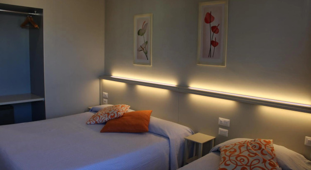 Hotel Delfina, Rezerwuj Hotel Signa Toskania