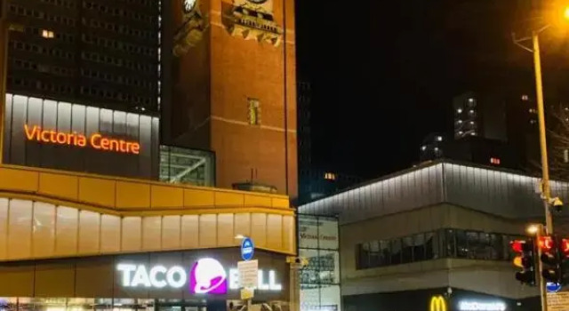 Номер Standard Victoria Centre 2 Bedroom Apartments with 4 Beds in Victoria Centre Shopping Centre - Nottingham City Centre - 24 hour access - Most Central Location - Full Kitchen - Opposite Hilton - Parking for Cars or Vans from Five pounds a day - Sunday 1pm Check-out