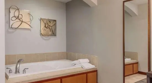 Suite Platinum CopperLeaf Boutique Hotel & Spa; BW Premier Collection