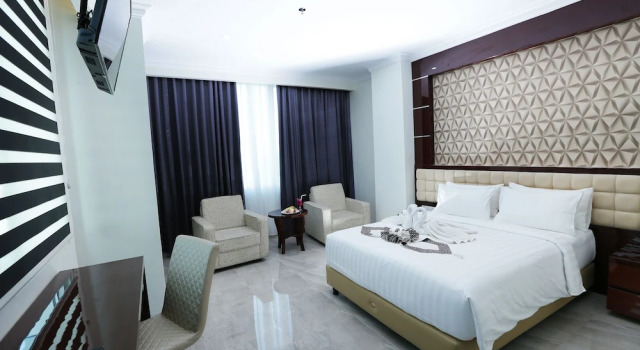 Junior suite Sindoro Hotel Cilacap by Conary