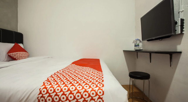 Standaard Tweepersoonskamer Hotel O Mono Guest House