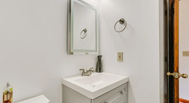 Апартаменты с 2 комнатами с балконом Vernon Township Condo w/ Balcony Near Ski Lifts!