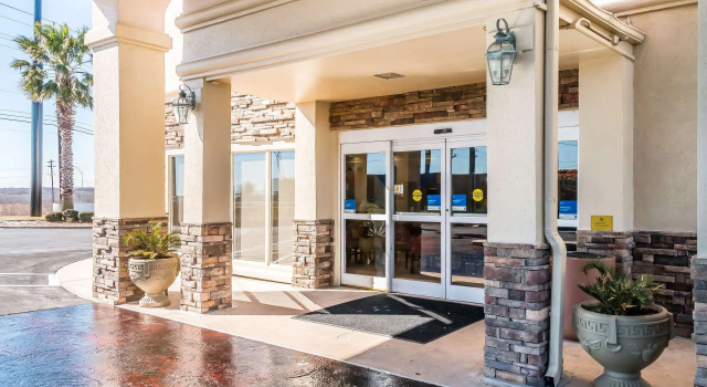 Comfort Inn near Frost Bank Center, Buchen Sie Hotel San Antonio Bexar County