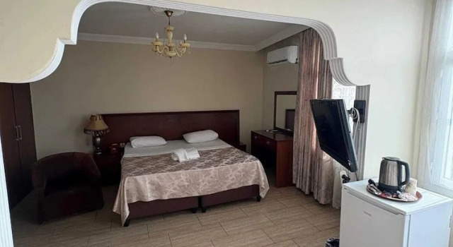 Standardowy jednoosobowy pokój i balkonem i z widokiem na miasto Adana Koza Hotel