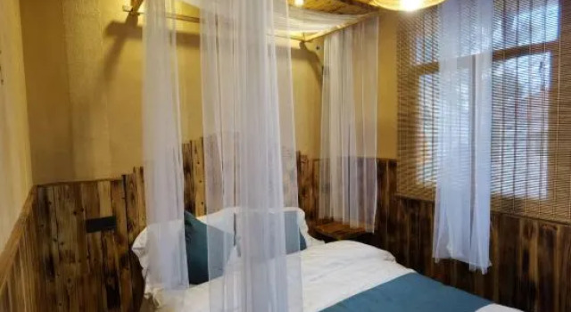 Люкс Qingdeng Mountain House (Lin'an Baima cliff scenic spot store)