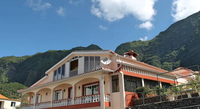 Dinis Country Apartment by Our Madeira, Rezervovat Apartmán Hotely v Madeirã s parkováním, Parkování
