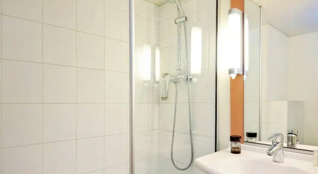 Четырёхместный номер Standard Ibis Lille Tourcoing Centre