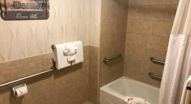 Четырёхместный номер Standard oceanfront Sun Viking Lodge - Daytona Beach