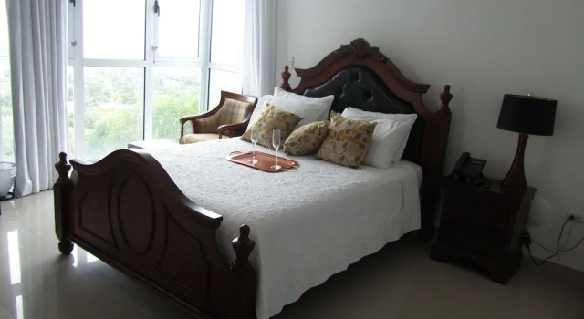 Двухместный полулюкс Gala Tower Condo & Hotel