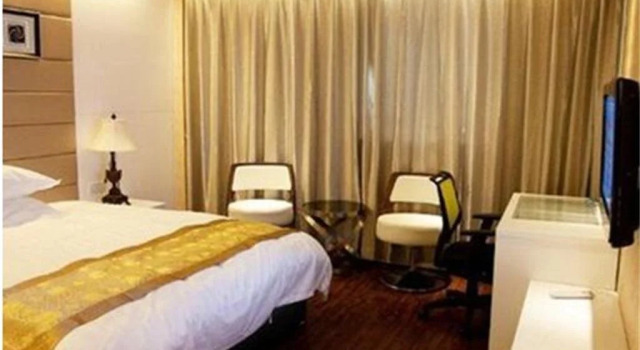 东瀚宾馆(镇江江大运河店), Rezerwuj Hotel Zhenjiang Jiangsu