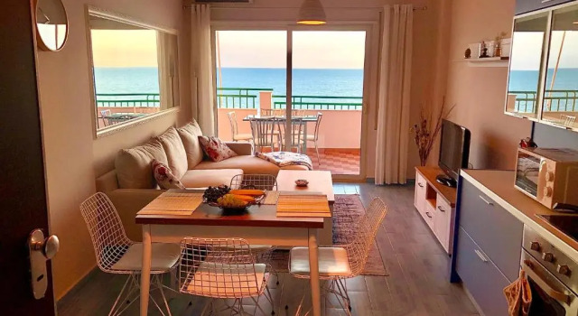 Апартаменты Summertime Luxury Apartment with amazing Sea View