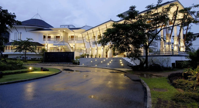 Курорт Peace Laguna Resort & Spa