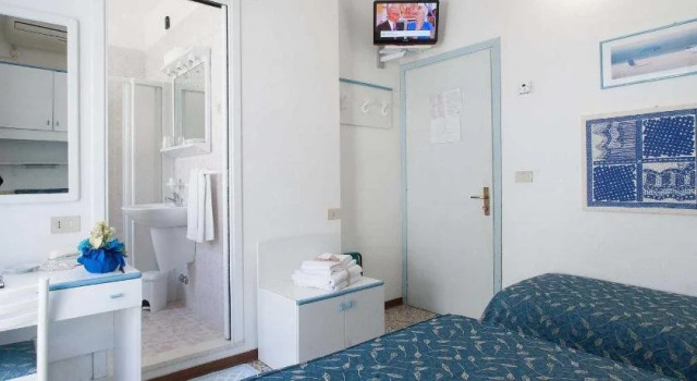 Hotel Sanremo, Забронировать Отель Каорле Линьяно-Ривьера