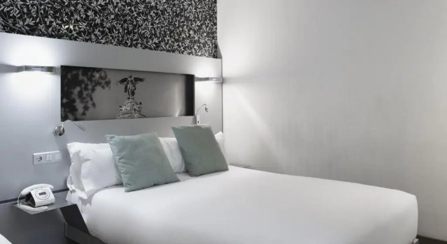 Трёхместный номер Petit Palace Plaza Mayor