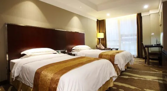 Люкс Eastern Kaiyue Business Hotel