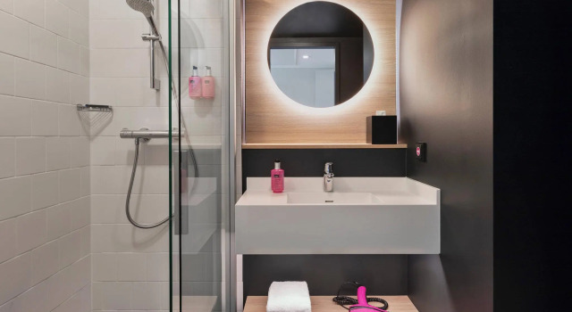 Одноместный номер Standard Moxy Hamburg Altona
