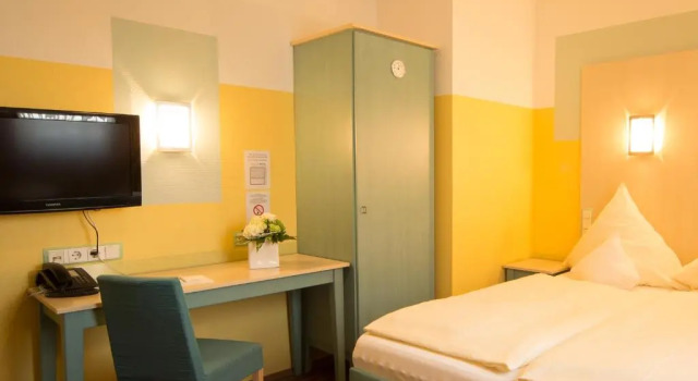 Четырёхместный номер Standard Ambient Hotel am Europakanal