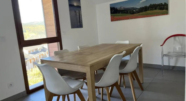Appartement fonctionnel avec balcon, à 10 min du centre, parking gratuit, idéal pour 5 personnes - FR-1-548-3, Забронировать Апартаменты/квартира Отели Vercors с парковкой, Парковка