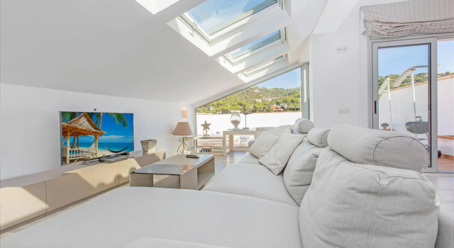 Gala in Llafranc with 4 bedrooms and 2 bathrooms