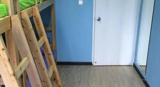 Chengdu Panda Baby Youth Hostel, Rezerwuj Hostel Hotele w Qingyang z parkingiem, Parking
