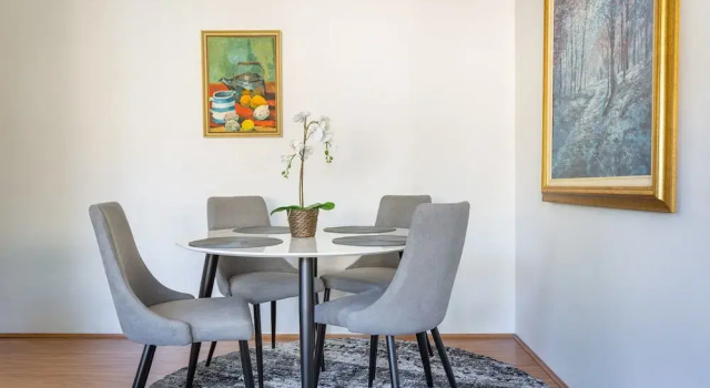 Unit With Balcony, Backyard and Parking Near Shops, Забронировать Апартаменты/квартира Апартаменты Сиднея, рядом с Железнодорожный вокзал Сидней Северный, Апартаменты/квартира