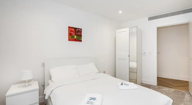 100 New King's Road · Incredible Two Bed Apartment In Parsons Green