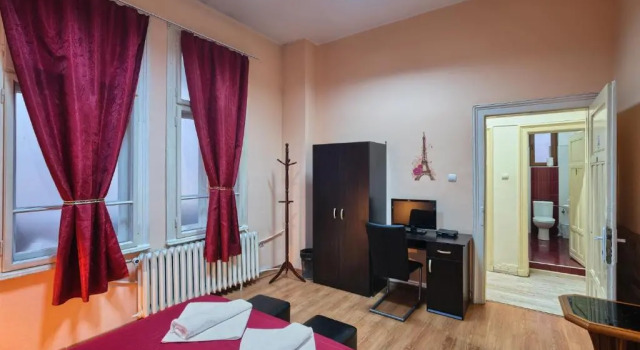 Guesthouse32, Забронировать Гостевой дом Отели Софии с завтраком, рядом с Королевский дворец, Завтраки