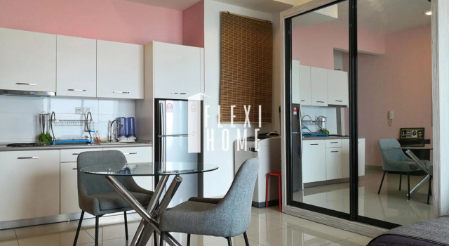 Colour-Theme Designed, Private Studio Home, Cybersquare 27B Cyberjaya, Flexihome-MY, Забронировать Отель Сайберджая Селангор