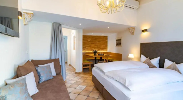 Апартаменты с видом на сад Apartment Hotel Schreier