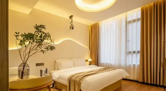 Семейный люкс Deluxe с 2 комнатами Jingdezhen Ruchu Hostel (Tao Xichuan Creative Plaza)