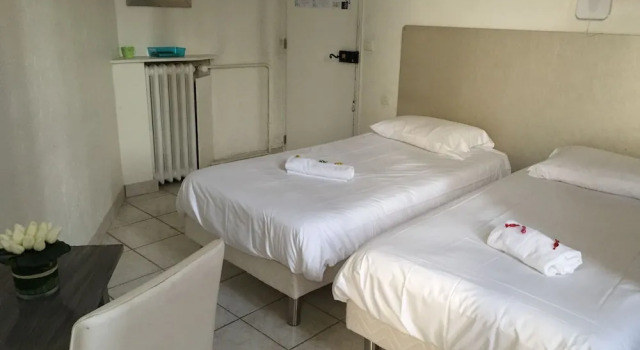 Hôtel Restaurant Le 8